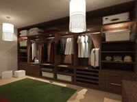 Классическая гардеробная комната из массива с подсветкой Калуга