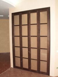 Двери гармошка с матовым стеклом и накладными разделителями Калуга
