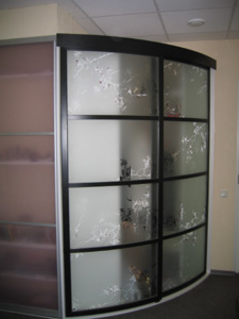 Шкаф купе радиусный с рисунком на стекле Калуга
