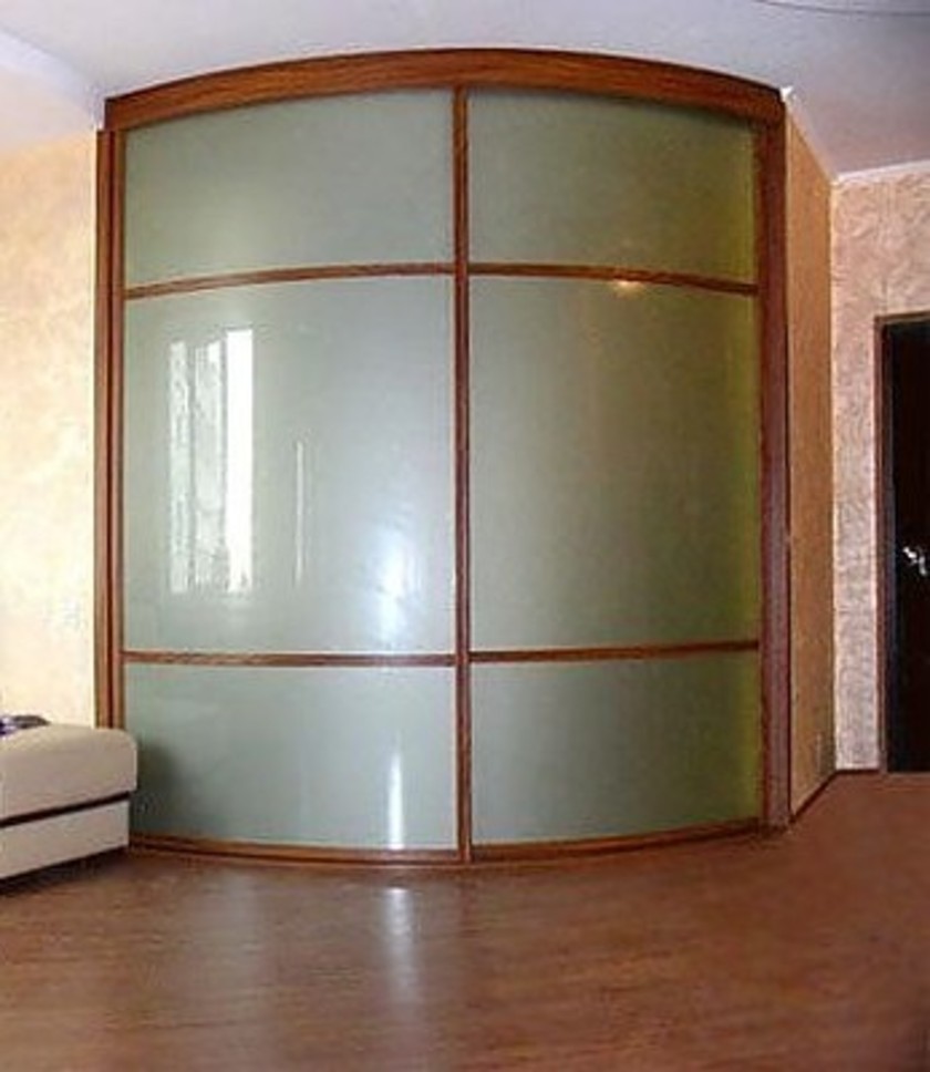 Встроенный шкаф купе радиусный в классическом стиле Калуга